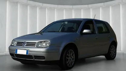 Grigio chiaro Usata 2003 VW Golf IV Due volumi | 3900 €