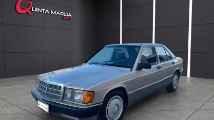 Usata Mercedes 190 122 CV (89 kW) 1990 Marrone Berlina