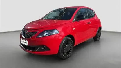 Gebraucht Lancia Ypsilon Silver 70 PS (51 kW) 2022 Rot Kleinwagen