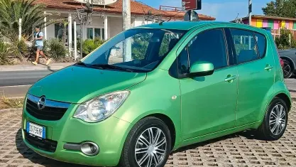 Usata Opel Agila 65 CV (47 kW) 2008 Verde Utilitaria