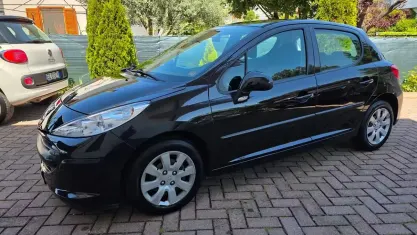 Occasion Peugeot 207 68 ch (50 kW) 2009 Noir Berline