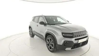 Usata Jeep Avenger Summit 101 CV (74 kW) 2025 Grigio scuro SUV