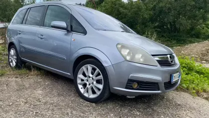 Usata Opel Zafira 120 CV (88 kW) 2008 Grigio Monovolume