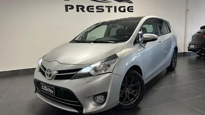 Grigio Usata 2015 Toyota Verso Monovolume | 6900 € (Ottimo prezzo)