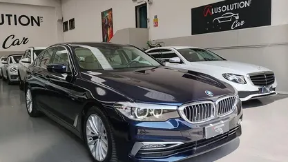 Usata BMW 520 Luxury Line 190 CV (139 kW) 2017 Blu Berlina