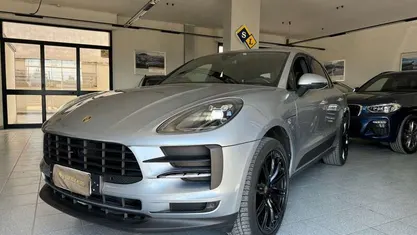 Grigio Usata 2020 Porsche Macan Basis SUV | 45.490 € (Ottimo prezzo)