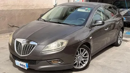 Usata Lancia Delta 166 CV (122 kW) 2009 Utilitaria