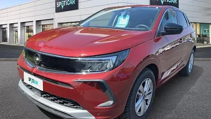 Käytetty Opel Grandland X Edition 131 HP (96 kW) 2024 Punainen Katumaasturi
