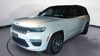 Bianco Nuova 2025 Jeep Grand Cherokee Summit SUV | 90.750 € (Molto cara)