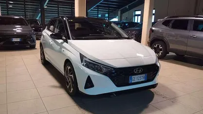 Bianco Usata 2021 Hyundai i20 Tre volumi | 12.900 € (Super prezzo)