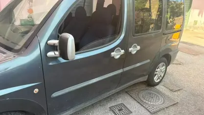 Usata Fiat Doblò 105 CV (77 kW) 2004 Bluazzurro Monovolume