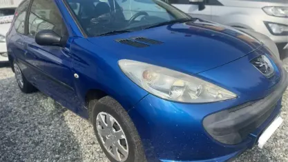 Usata Peugeot 206 60 CV (44 kW) 2010 Blu Berlina