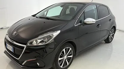 Nero Usata 2017 Peugeot 208 Allure Due volumi | 9500 € (Molto cara)