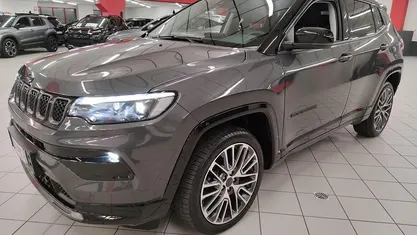 Usata 2024 Jeep Compass SUV | 26.900 € (Buon prezzo)