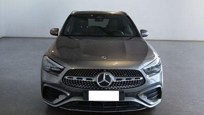 Usata Mercedes GLA200 AMG Line Premium 150 CV (110 kW) 2024 Argento SUV