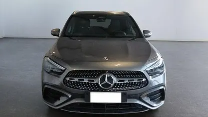 Usata Mercedes GLA200 AMG Line Premium 150 CV (110 kW) 2024 Argento SUV