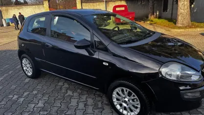 Usata Fiat Grande Punto 69 CV (50 kW) 2010 Nero Utilitaria