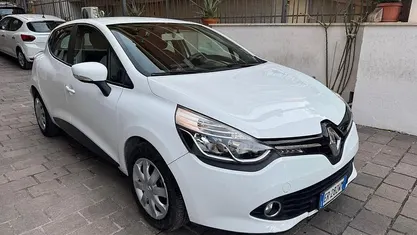 Usata Renault Clio IV 75 CV (55 kW) 2013 Utilitaria