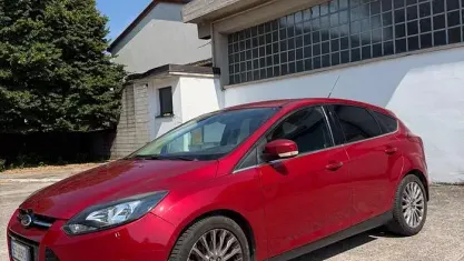 Usata Ford Focus Titanium 150 CV (110 kW) 2011 Rosso Berlina