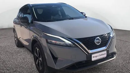 Usata Nissan Qashqai 158 CV (116 kW) 2021 Grigio scuro SUV