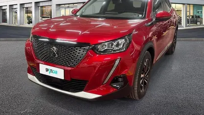 Rosso Usata 2021 Peugeot 2008 Allure SUV | 15.900 € (Buon prezzo)