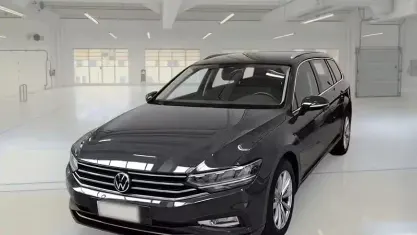 Usata VW Passat Business 150 CV (110 kW) 2021 Grigio Station wagon