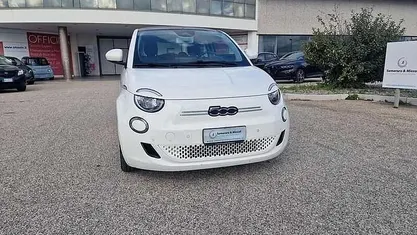 Usata Fiat 500e Icon 86 kW (118 CV) 2022 Cabrio