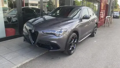 Nuova Alfa Romeo Stelvio Veloce 280 CV (205 kW) 2025 Grigio scuro SUV