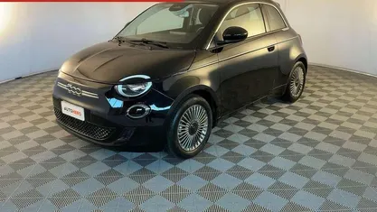 Usata Fiat 500e 86 kW (118 CV) 2023 Nero Utilitaria