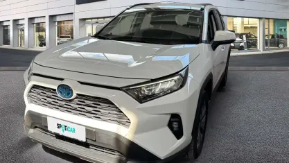 Usata Toyota RAV4 Hybrid Active 178 CV (130 kW) 2023 Bianco SUV