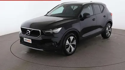 Usata Volvo XC40 Momentum 163 CV (119 kW) 2021 Nero SUV