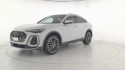 Nuova Audi SQ5 Sportback Ambiente 367 CV (269 kW) 2025 Bianco ghiacciaio metallizzato SUV