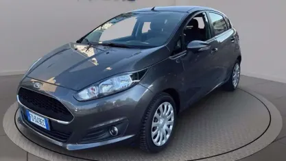 Usata Ford Fiesta 101 CV (74 kW) 2016 Magnetic grey Utilitaria