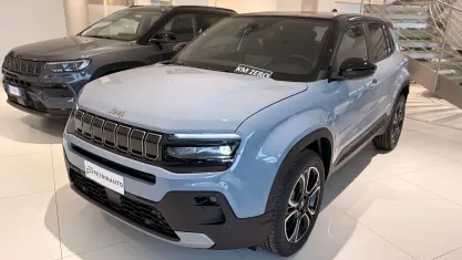 Nuova Jeep Avenger 101 CV (74 kW) 2026 Grigio SUV