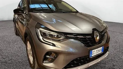 Usata Renault Captur Intens 160 CV (117 kW) 2020 Grigio SUV