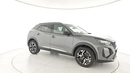 Gebraucht Peugeot 2008 Allure 101 PS (74 kW) 2024 Grau SUV