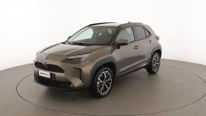 Usata Toyota Yaris Lounge 116 CV (85 kW) 2023 Oro Utilitaria