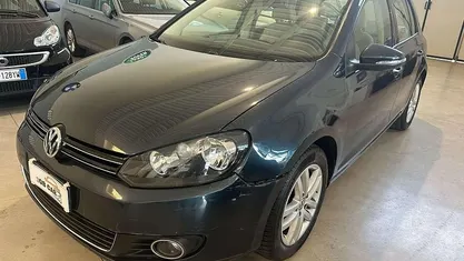 Begagnad VW Golf VI Comfortline 140 HK (102 kW) 2010 Grå Halvkombi