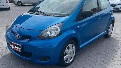 Usata Toyota Aygo 68 CV (50 kW) 2011 Bluazzurro Utilitaria