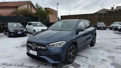 Usata Mercedes GLA200 Premium 150 CV (110 kW) 2022 Blu SUV