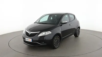 Usata Lancia Ypsilon 70 CV (51 kW) 2018 Nero Utilitaria