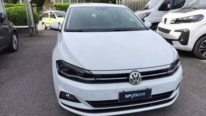 Begagnad VW Polo Comfortline 95 HK (69 kW) 2019 Vit Halvkombi