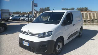 Usata 2022 Citroën Berlingo Monovolume | 8000 € (Buon prezzo)