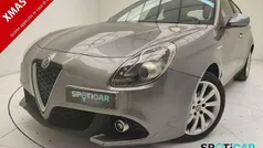 Usata 2018 Alfa Romeo Giulietta Due volumi | 10.986 € (Buon prezzo)