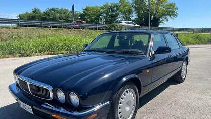 Usata Jaguar XJ8 237 CV (174 kW) 1998 Berlina