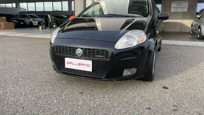 Usata Fiat Grande Punto Emotion 90 CV (66 kW) 2006 Nero Utilitaria