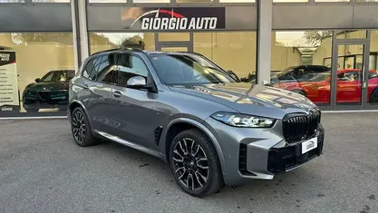 Argento Usata 2024 BMW X5 M Sport SUV | 74.890 €
