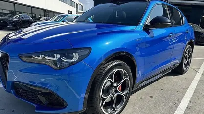 Blu Usata 2025 Alfa Romeo Stelvio Veloce SUV | 59.400 €