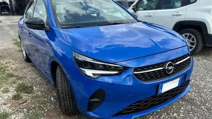 Usata Opel Corsa Elegance 101 CV (74 kW) 2023 Voltaik blue Utilitaria