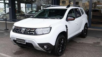 Begagnad Dacia Duster Journey 101 HK (74 kW) 2022 Vit SUV